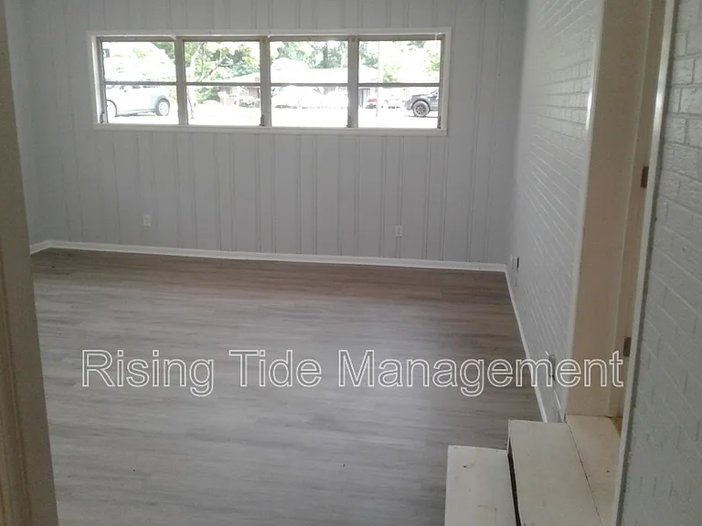 948 Hickory Dr — Photo 24