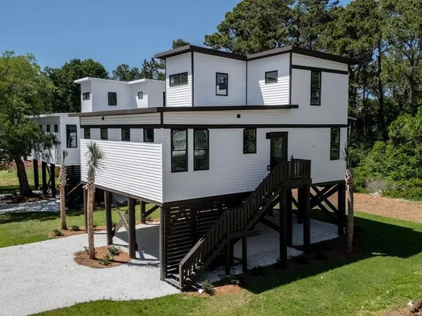 216 Brown Pelican Loop, Pawleys Island, SC 29585