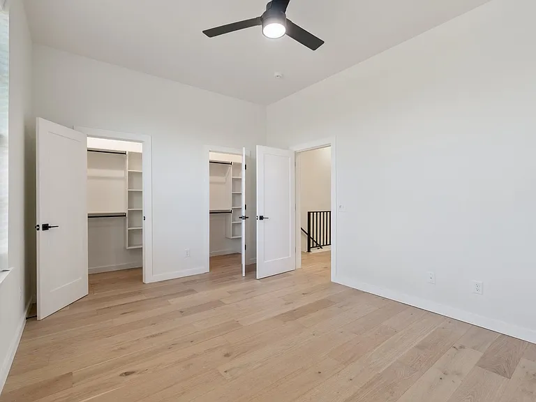 18829 Selah Way — Photo 34