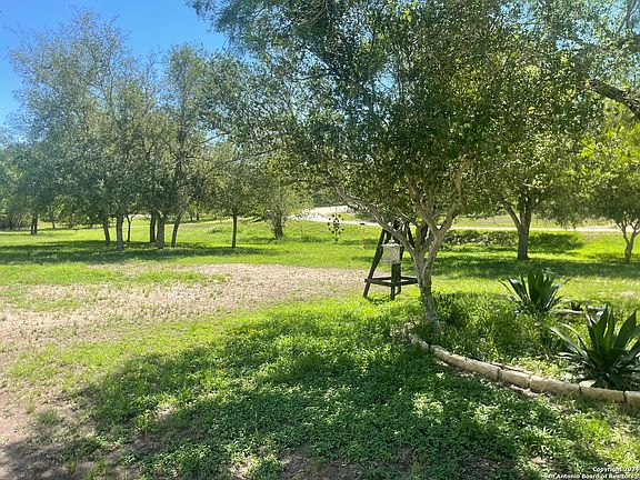 5th image of 120 COUNTY ROAD 5636
