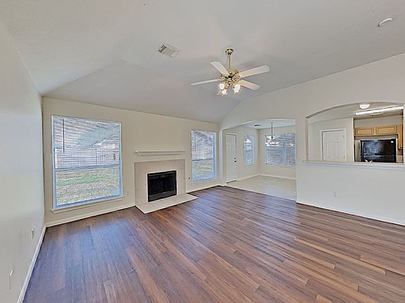 4th image of 3934 Aerial Brook Trl