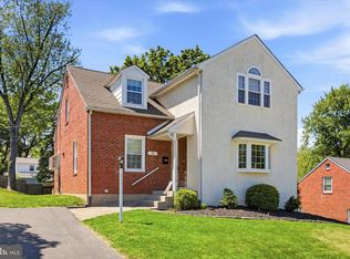 32 Radnor Dr, Newtown Square, PA 19073