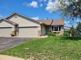 1517 Covey Dr, River Falls, WI 54022