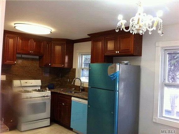 5th image of 7618 266th St