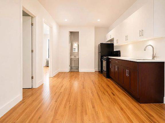 4th image of 623 Metropolitan Ave #4