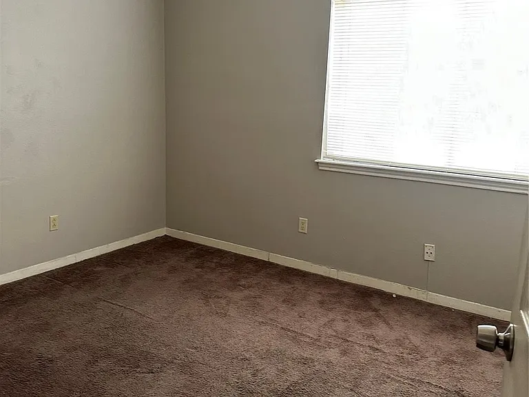 10104 Waterstone Dr — Photo 11