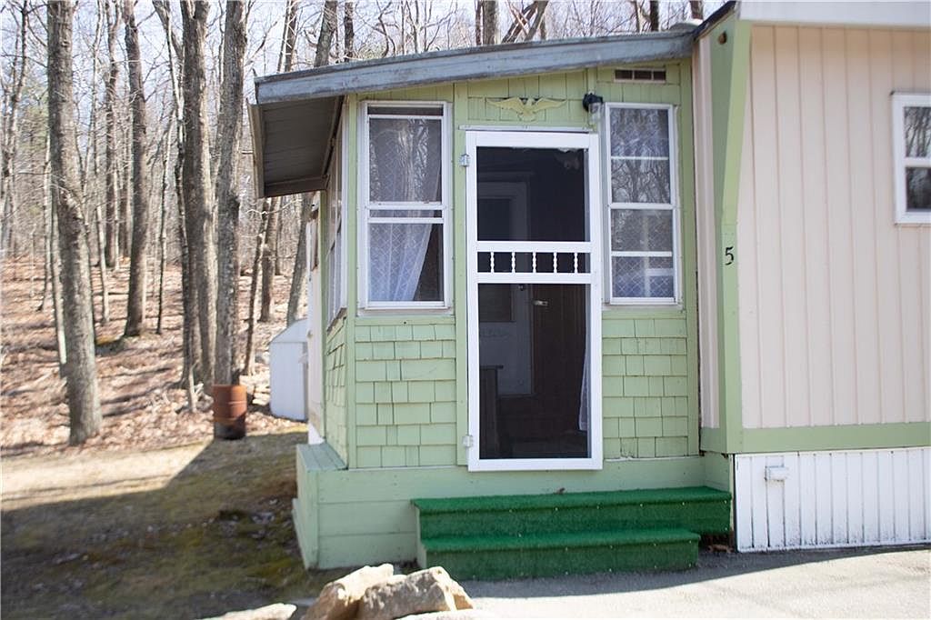 5 Hillside Dr, Burrillville, RI 02839 Zillow