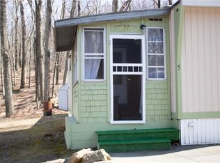 5 Hillside Dr, Burrillville, RI 02839