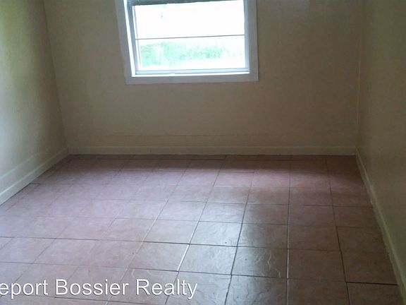 3rd image of 2715 Alabama Ave