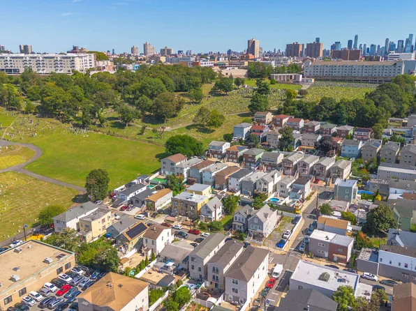 5207 Grand Avenue image 10 of 10