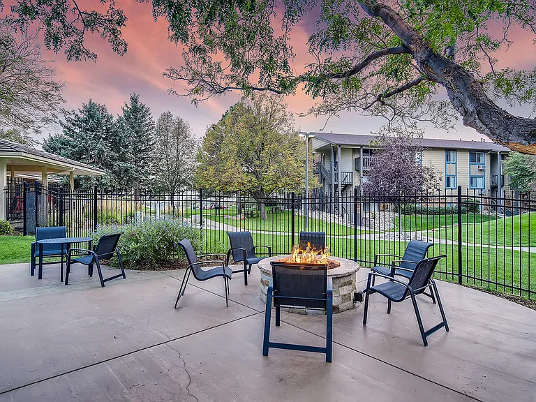 Clearview Apartments 4840-print-039-045-Exterior