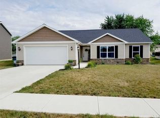 304 Prairie Cv, Avilla, IN 46710
