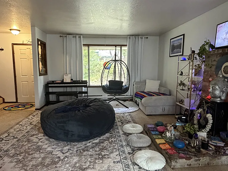 814 Carmen Dr #C — Photo 16