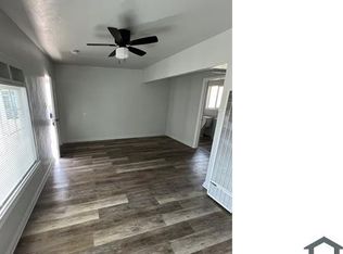 9641 California Ave, South Gate, CA 90280