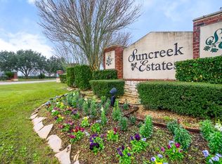 727 Lily Ln, Rosharon, TX 77583