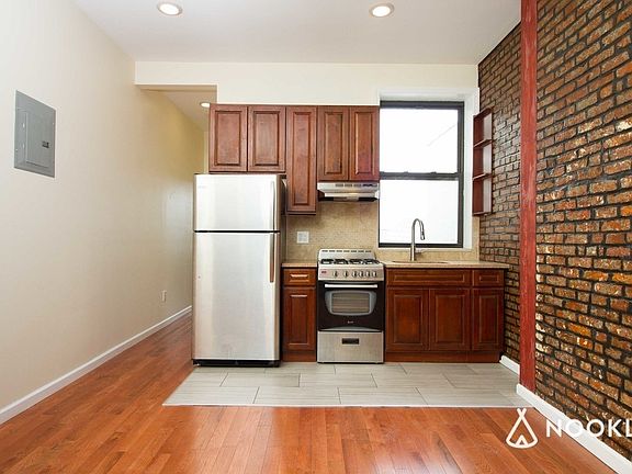 4th image of 274 Irving Ave APT 4R