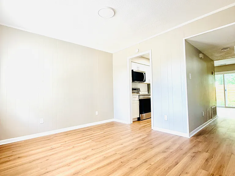 6 Almond Ct #2B — Photo 16