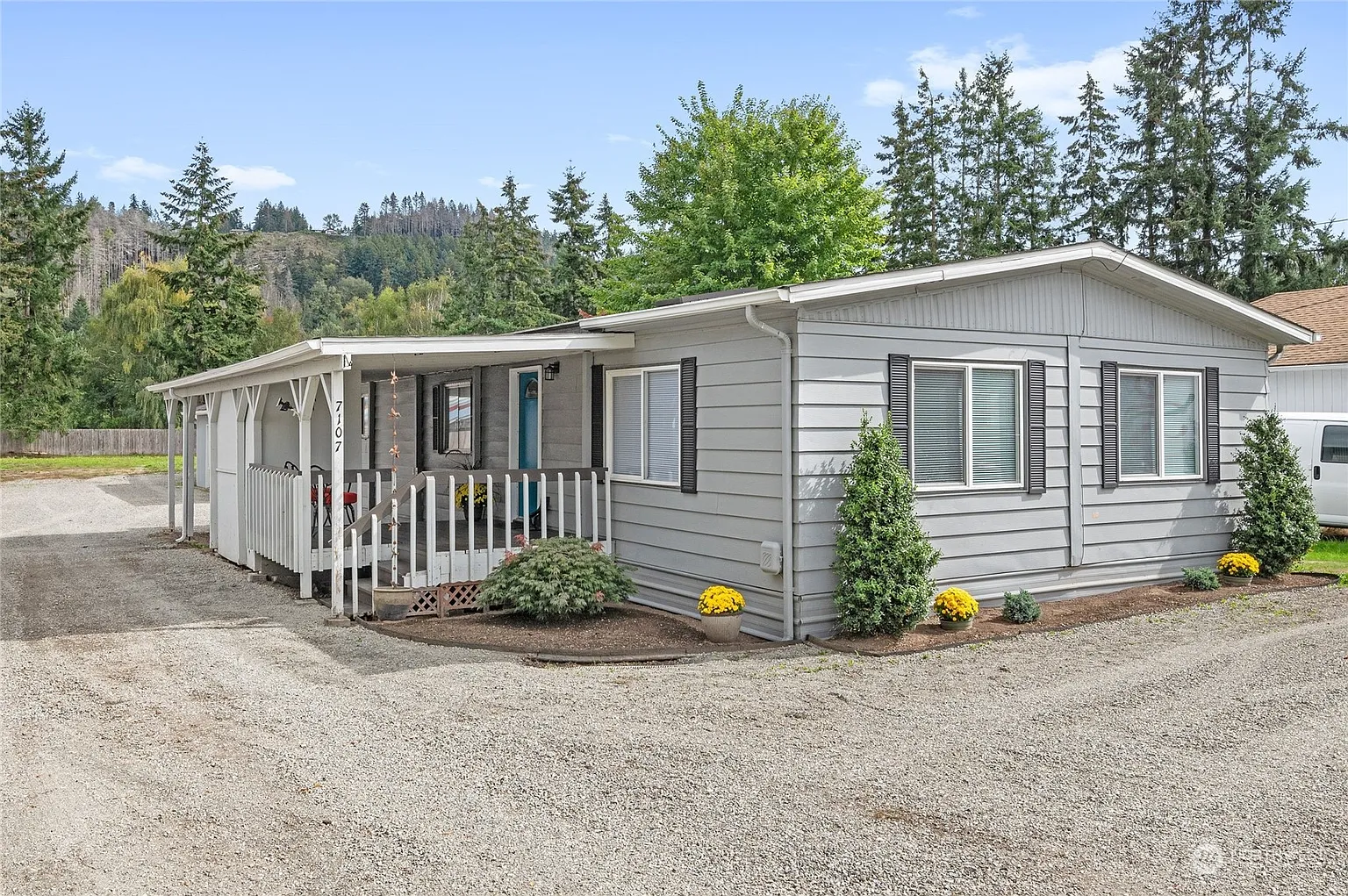 7107 166th Avenue E photo 1