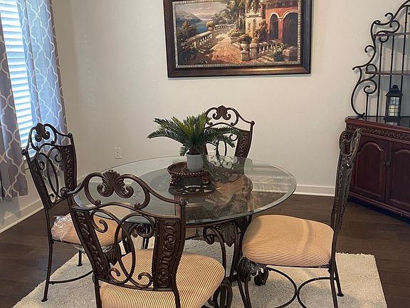 Dinning room can also be used as den