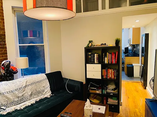 Rented by Bank Neary | media 49