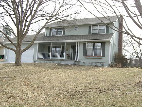 2nd image of 1033 NE Trailwood St