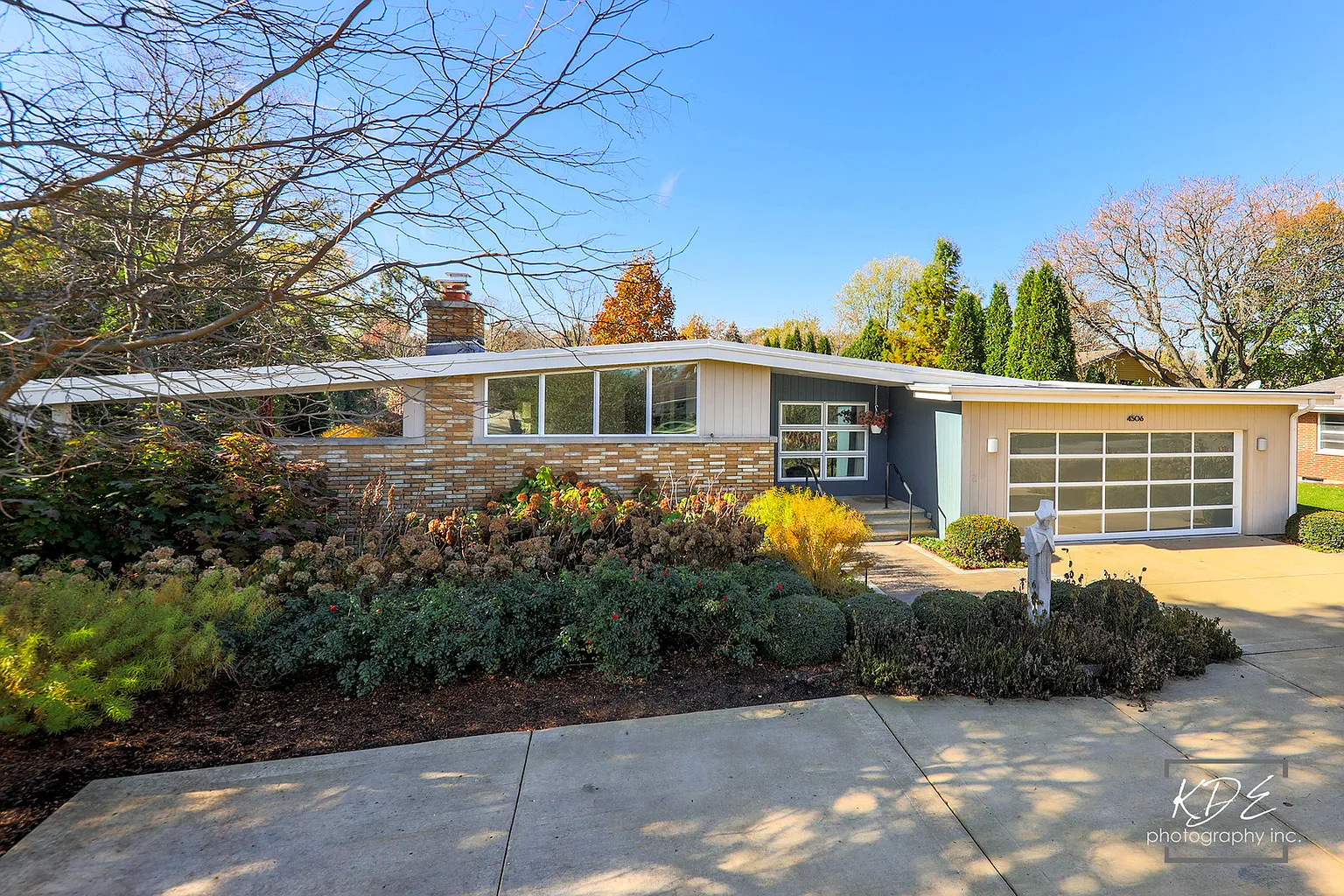 4506 Lee Ave photo 1
