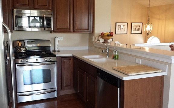 3rd image of 4707 Farmington Dr