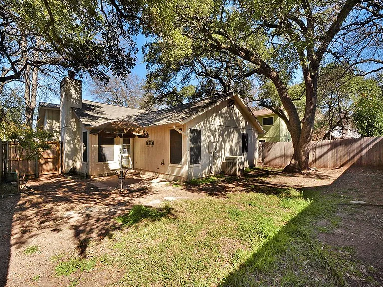 7403 Dallas Dr — Photo 25