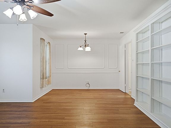 5th image of 2926 S Keaton Ave