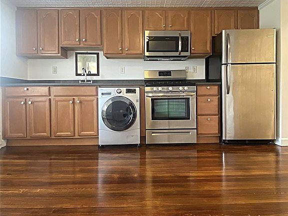3rd image of 219 Pavonia Ave APT 3