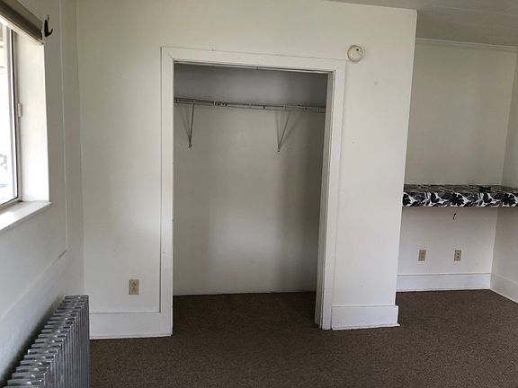 3rd image of 25 Sumner Ave Floor 1