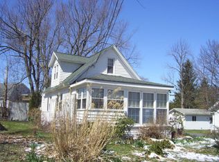 17 Chapman Lake Rd, Scott Township, PA 18447