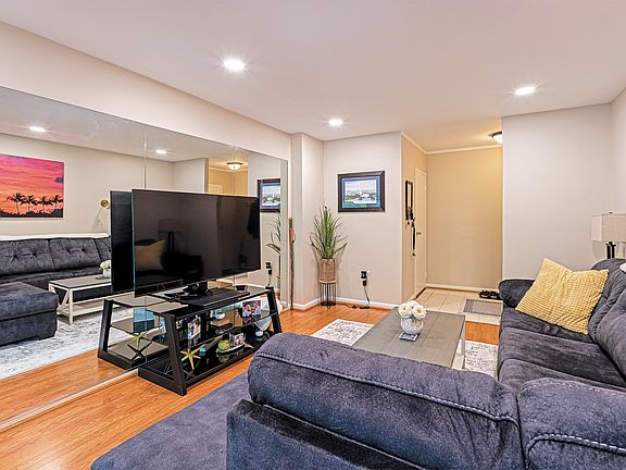 4th image of 2037 Royal Fern Ct APT 22C