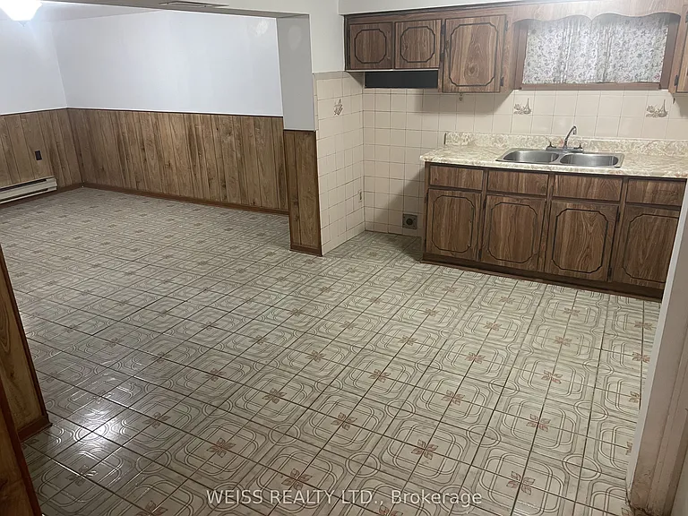 10 Danesbury Ave — Photo 16
