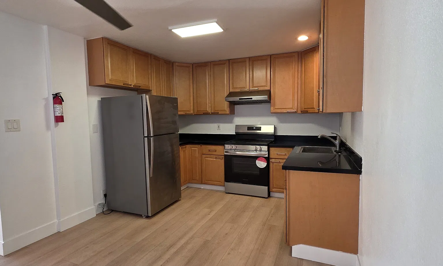 2 bed, 980 sqft, $2,650 — Photo 2
