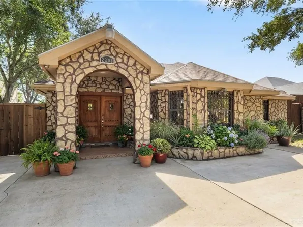 2306 Flores Dr, Mission, TX 78574