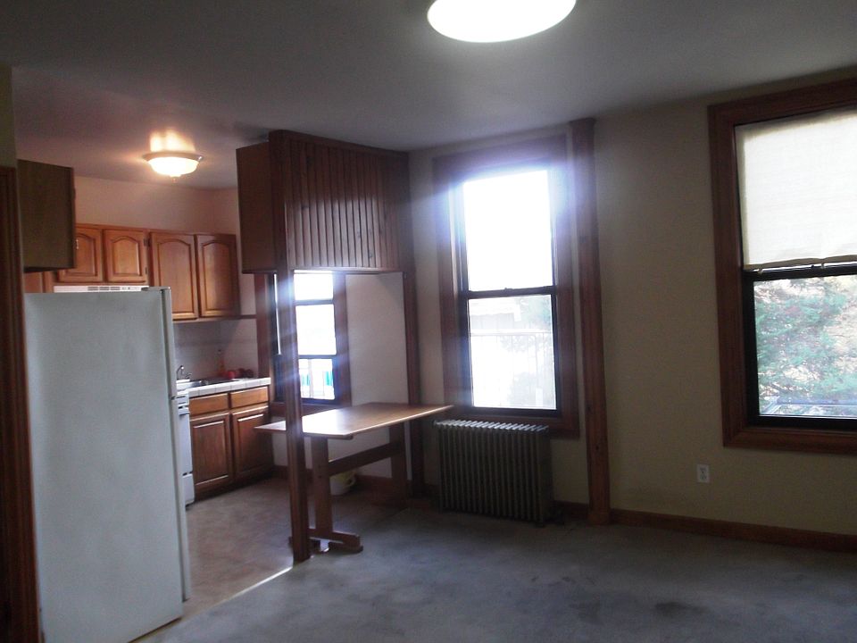 1st image of 2647 30th St APT 3