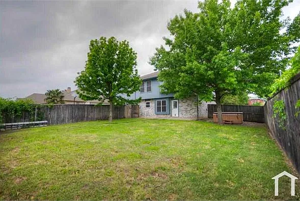 5 bed, 3039 sqft, $3,650 — Photo 3