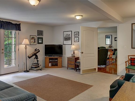 4th image of 8970 Wyvern Dr SE