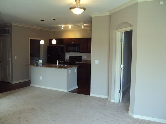 3rd image of 14325 Raven Way APT 208