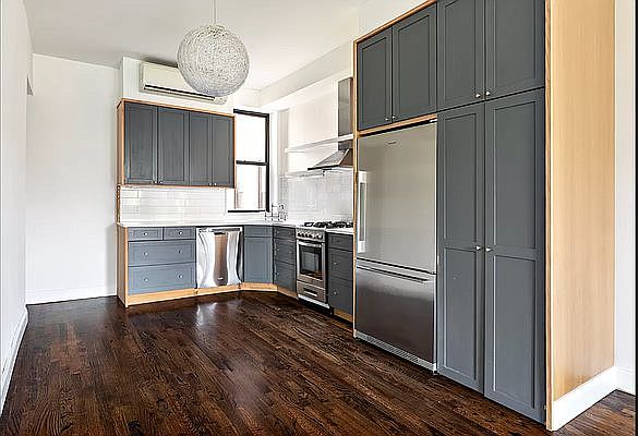 1st image of 489 Park Pl APT 2