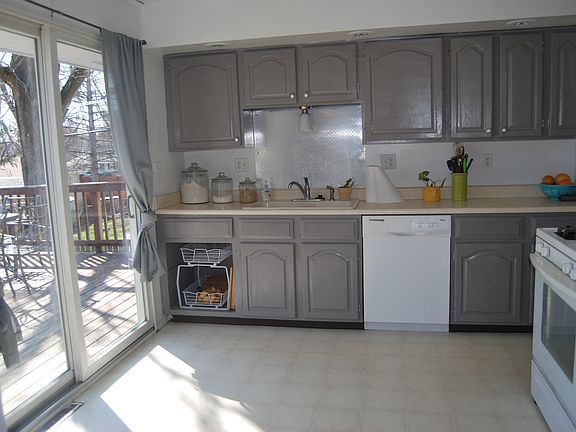 5th image of 2116 W Orlando Dr