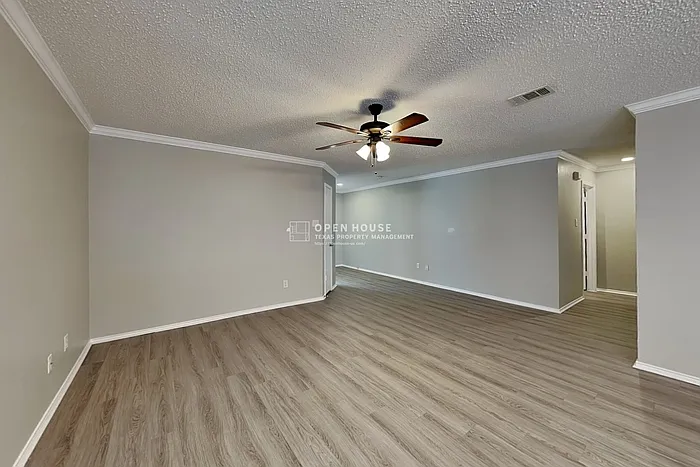 4 bed, 2.0 bath, 2064 sqft, $2,150 — Photo 4