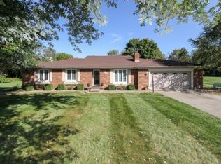 2211 Mullinix Rd, Greenwood, IN 46143