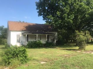 302 Hickory St, Hico, TX 76457