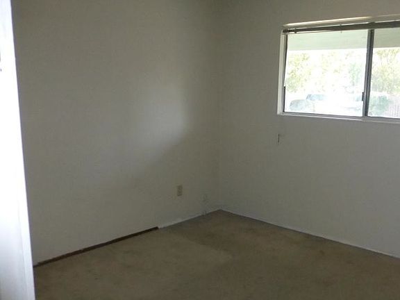 5th image of 4878 Tangerine Ave