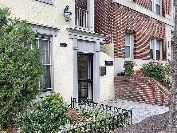 Entry to Courtyard