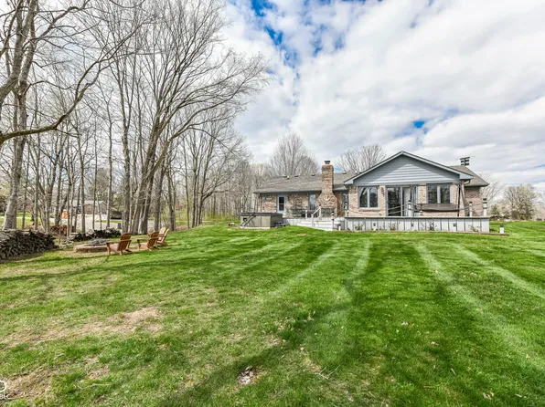 222 Mill Spgs, Coatesville, IN 46121