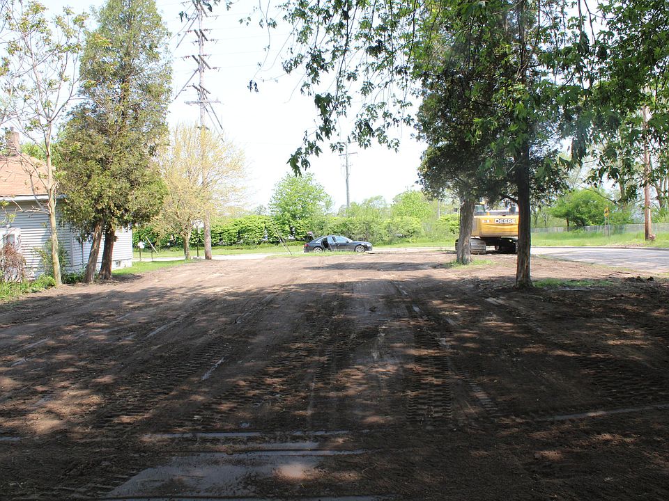 2nd image of 703 Young Ave