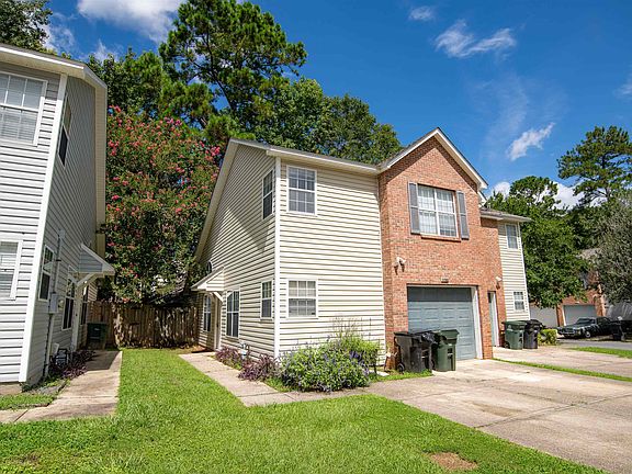 2nd image of 3066 Camelliawood Cir E
